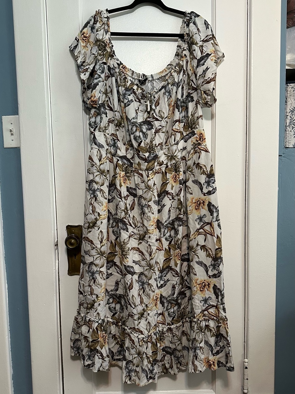 Torrid Floral Challis Off-Shoulder Tea Dress (4X) - Picture 4 of 4